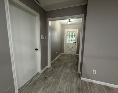 3815 Avenue R - Photo Thumbnail 11