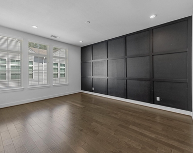 6033 Cypress Street - Photo Thumbnail 6