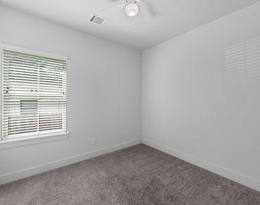 6033 Cypress Street - Photo Thumbnail 18
