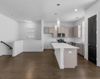 6033 Cypress Street - Photo Thumbnail 8
