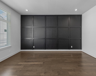 6033 Cypress Street - Photo Thumbnail 7