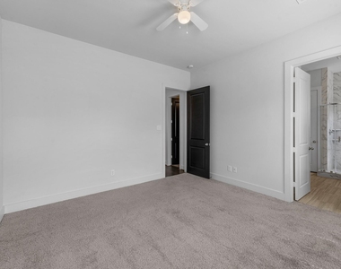 6033 Cypress Street - Photo Thumbnail 13