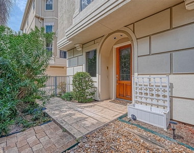 6413 Westcott Street - Photo Thumbnail 5