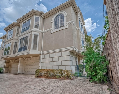6413 Westcott Street - Photo Thumbnail 4