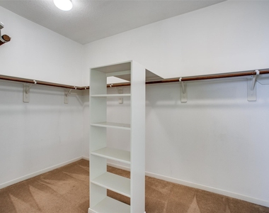 9907 Valance Way - Photo Thumbnail 24