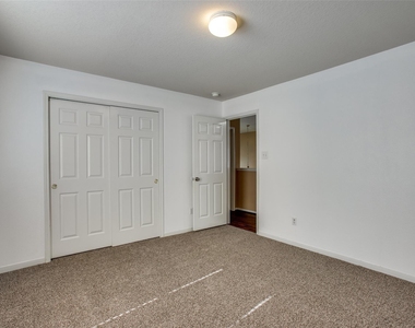 9907 Valance Way - Photo Thumbnail 21