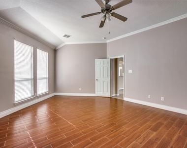 9907 Valance Way - Photo Thumbnail 26