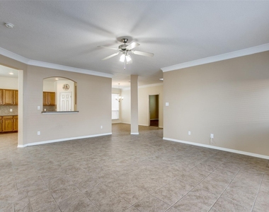9907 Valance Way - Photo Thumbnail 8