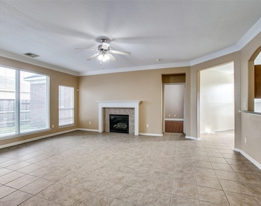 9907 Valance Way - Photo Thumbnail 7