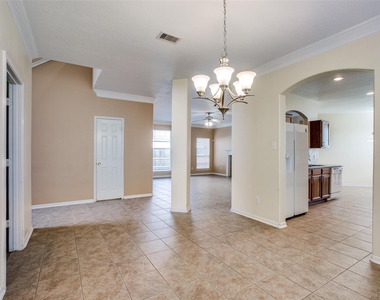 9907 Valance Way - Photo Thumbnail 5