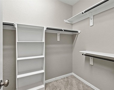 309 Lochvale Peak Court - Photo Thumbnail 15