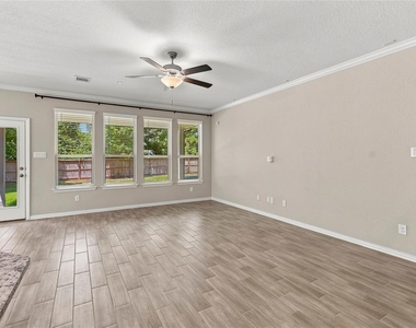 309 Lochvale Peak Court - Photo Thumbnail 8