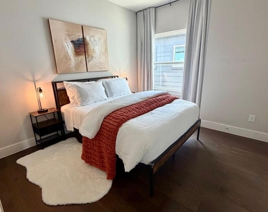 4214 Mckinney Street - Photo Thumbnail 10