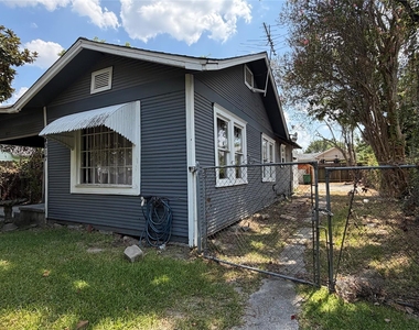 4017 Baden Street - Photo Thumbnail 8