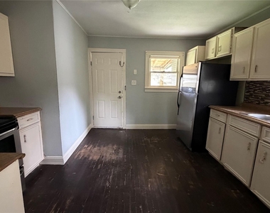 4017 Baden Street - Photo Thumbnail 7
