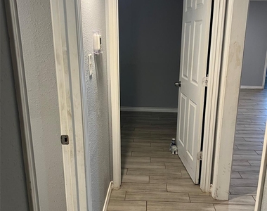 5702 Westover Street - Photo Thumbnail 9