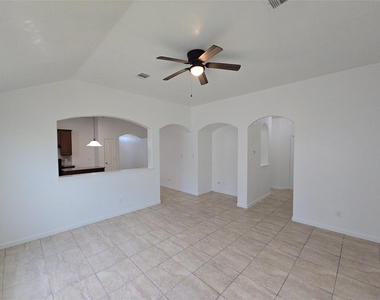 1306 Squire Drive - Photo Thumbnail 2
