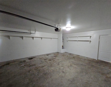 1306 Squire Drive - Photo Thumbnail 21