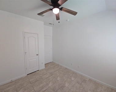 1306 Squire Drive - Photo Thumbnail 12