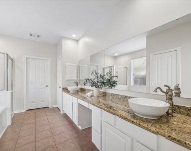 1515 Brazos Gate Drive - Photo Thumbnail 14