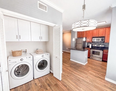 9200 Westheimer Road - Photo Thumbnail 9