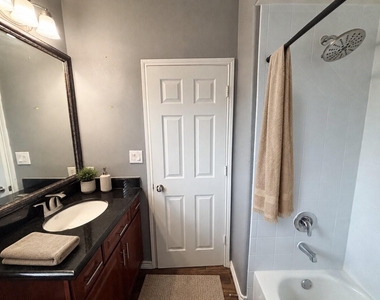9200 Westheimer Road - Photo Thumbnail 2