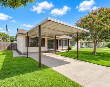 3205 Hays Street - Photo Thumbnail 2