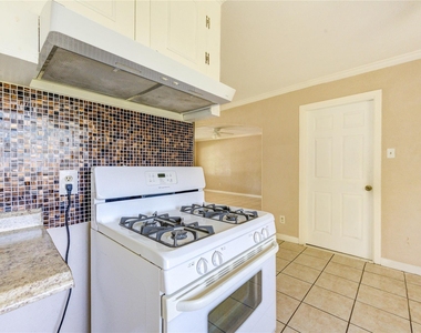 3205 Hays Street - Photo Thumbnail 31
