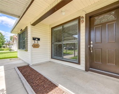 3205 Hays Street - Photo Thumbnail 7