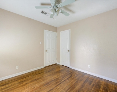 3205 Hays Street - Photo Thumbnail 21