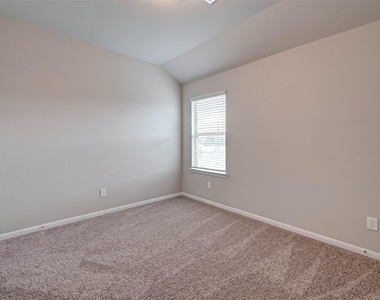 21450 Holly Heights Road - Photo Thumbnail 21