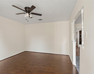 11007 Gatlinburg Drive - Photo Thumbnail 2