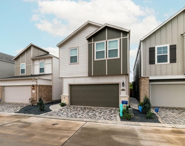 8209 Rising Stream Drive - Photo Thumbnail 3