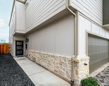 8209 Rising Stream Drive - Photo Thumbnail 5