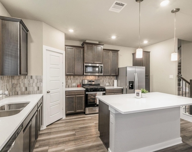 8209 Rising Stream Drive - Photo Thumbnail 14