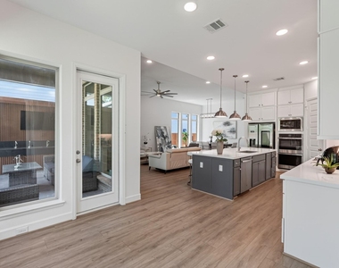 413 Brackendale Court - Photo Thumbnail 13