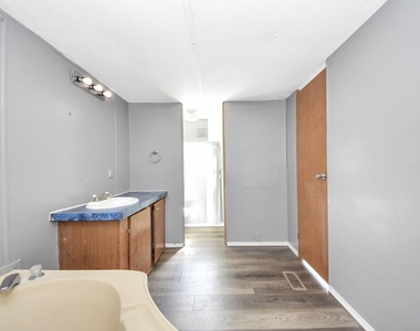 14009 Rustic Lane - Photo Thumbnail 21