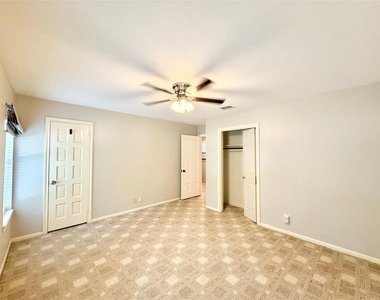 15126 Turkey Creek Drive - Photo Thumbnail 21