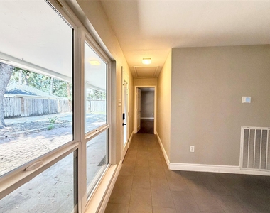 15126 Turkey Creek Drive - Photo Thumbnail 7