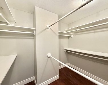 15126 Turkey Creek Drive - Photo Thumbnail 13