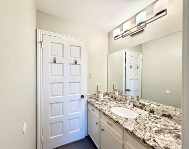 15126 Turkey Creek Drive - Photo Thumbnail 19