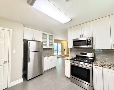 15126 Turkey Creek Drive - Photo Thumbnail 25