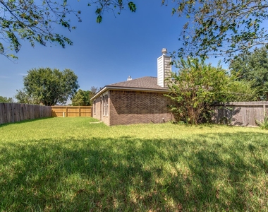 8442 Rollins Bend Lane - Photo Thumbnail 21
