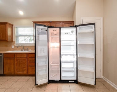 8442 Rollins Bend Lane - Photo Thumbnail 10