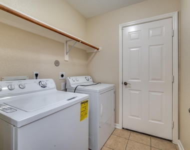 8442 Rollins Bend Lane - Photo Thumbnail 4