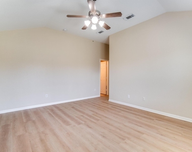 8442 Rollins Bend Lane - Photo Thumbnail 16