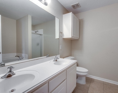8442 Rollins Bend Lane - Photo Thumbnail 20