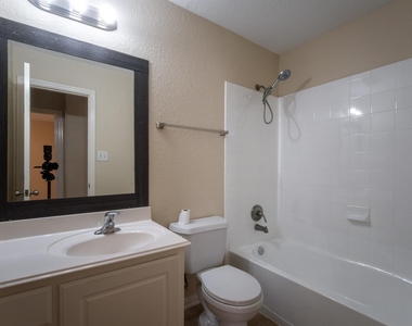 8442 Rollins Bend Lane - Photo Thumbnail 7