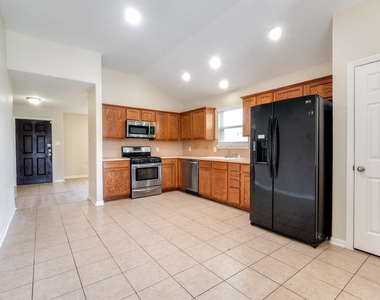 8442 Rollins Bend Lane - Photo Thumbnail 11