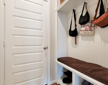 1510 Lakeline Oak Drive - Photo Thumbnail 18